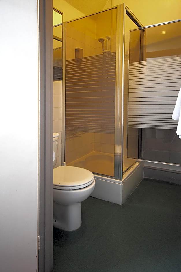 Tree Hotel at Iffley