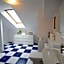 Crystal Suites Old Town