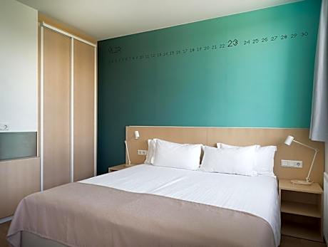 Double or Twin Room with Mountain View