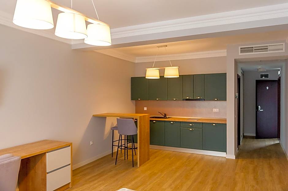 H11 Downtown Apartments