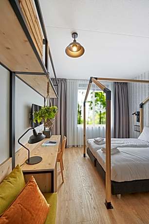 Family Room - 5 beds