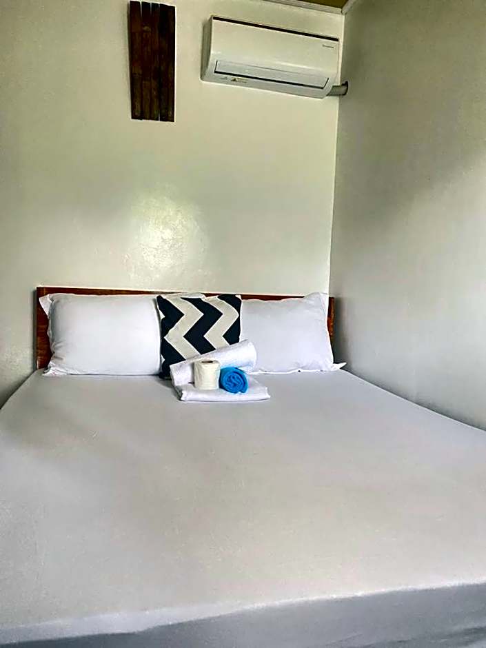 MiL's Hillside Tourist Inn