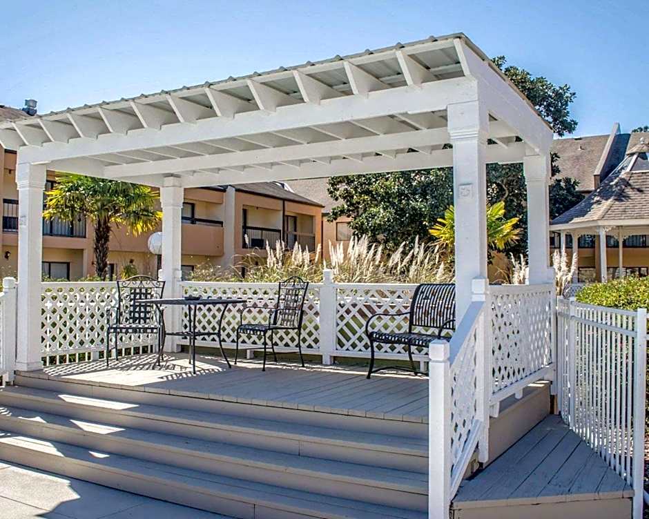 Quality Inn & Suites Pensacola