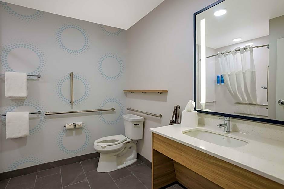 Tru By Hilton Traverse City