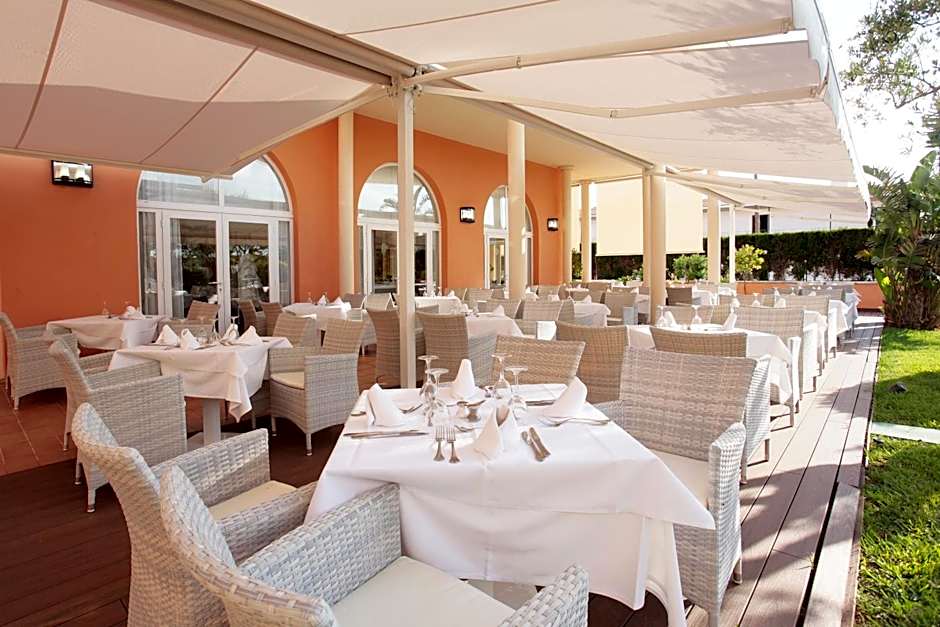 Grupotel Macarella Suites & Spa