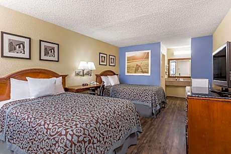 2 Double Beds Smoking