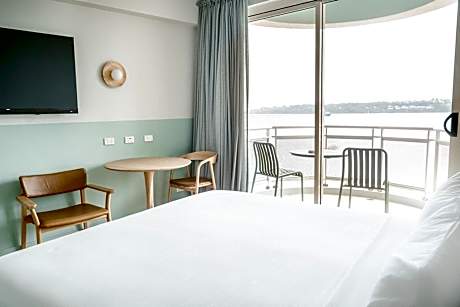 Deluxe Harbor View Room