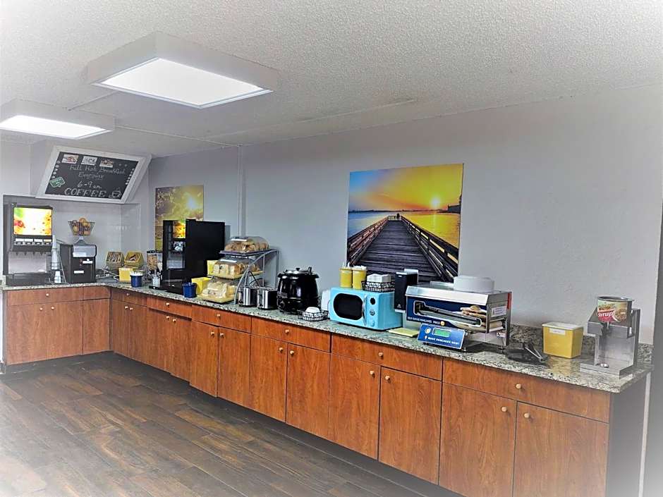 Days Inn by Wyndham Wildwood I-75