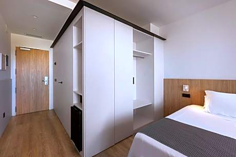 Superior Individual Family Room with Sea view (1 adult)