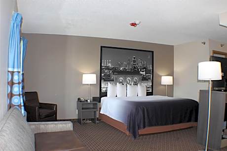 1 King Bed Deluxe Room Non-Smoking