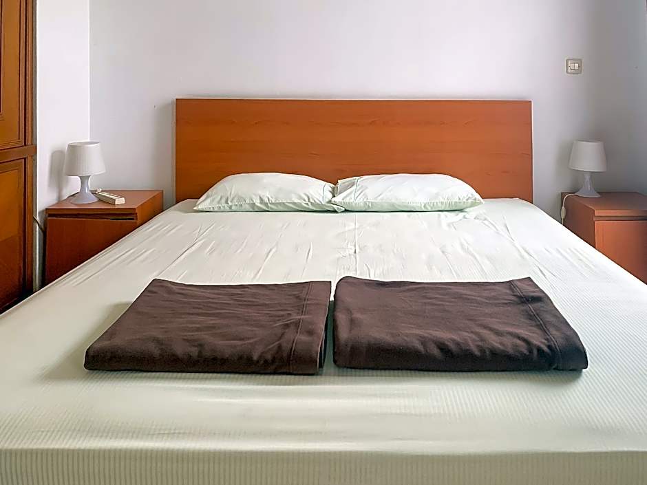 Cozy Homestay Syariah Mitra RedDoorz Bandung