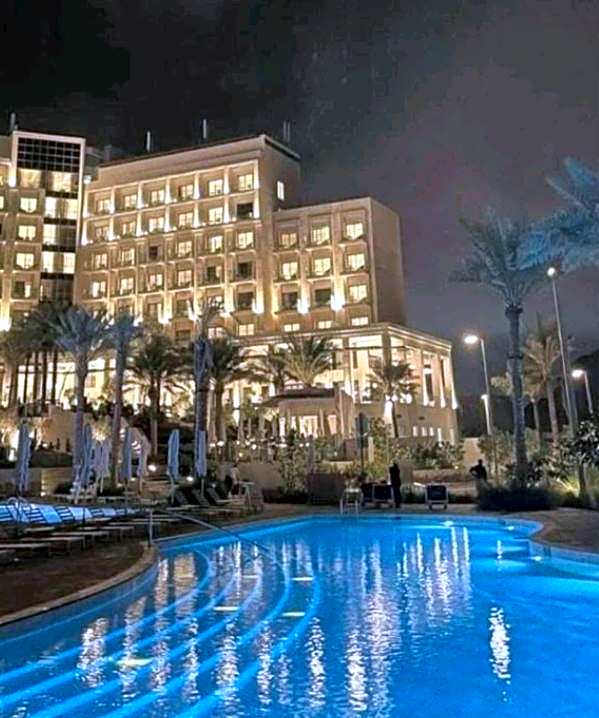 Luxury sea view Apartment In Address Hotel Fujairah