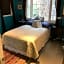 Elaine's Hollywood Bed & Breakfast