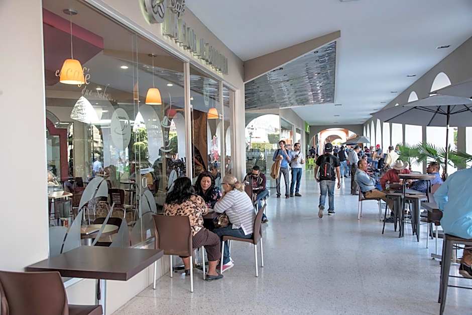 Hotel Fray Junipero Serra