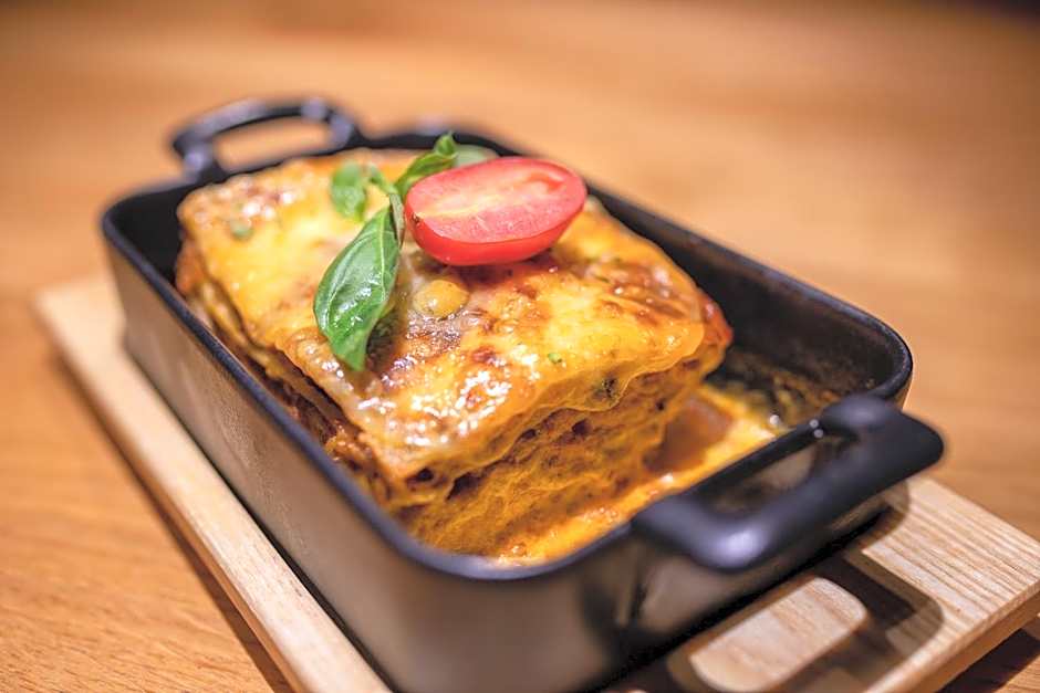 La Pasta Hotel Restaurant