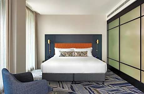 Balcony Suite - Includes Executive Lounge Access