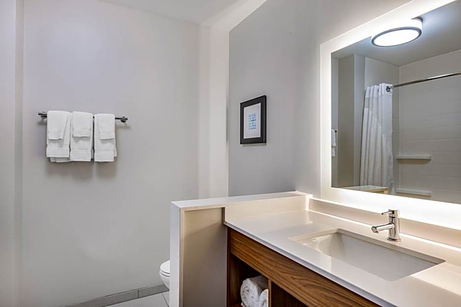Holiday Inn Express & Suites - Lincoln Downtown By IHG