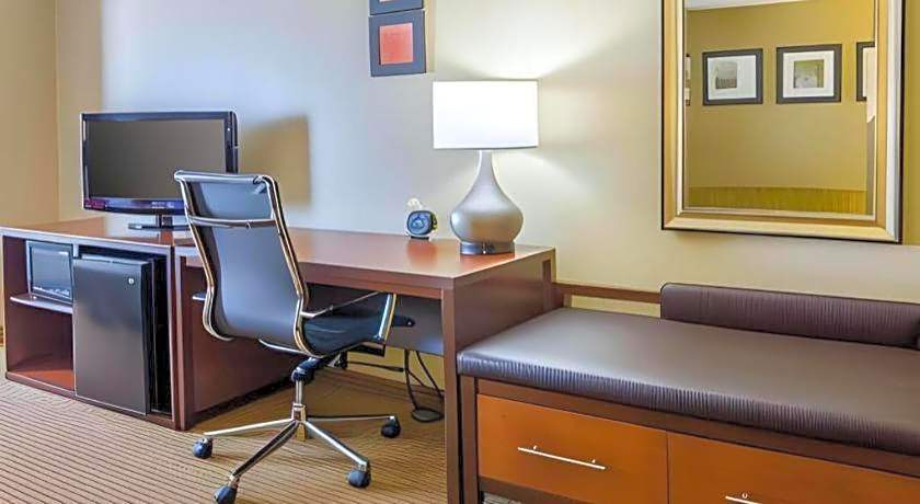 Comfort Suites Wytheville near Conference Center