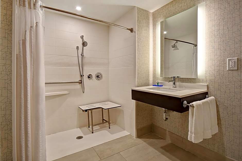 Holiday Inn Express & Suites Allentown-Dorney Park Area By IHG