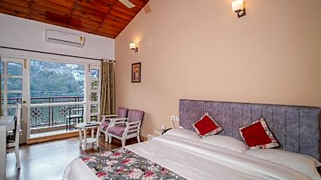 Lake Facing AC Deluxe Room on First Floor