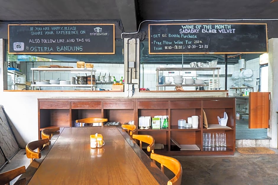 Super OYO 794 Ln 9 Bandung Guest House