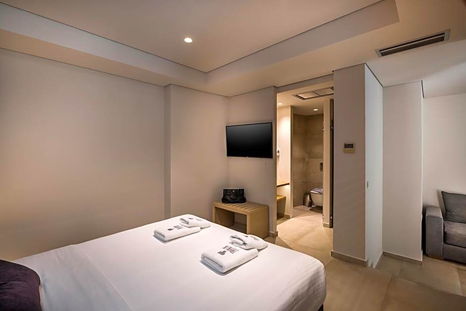 Trianon Luxury Apartments & Suites