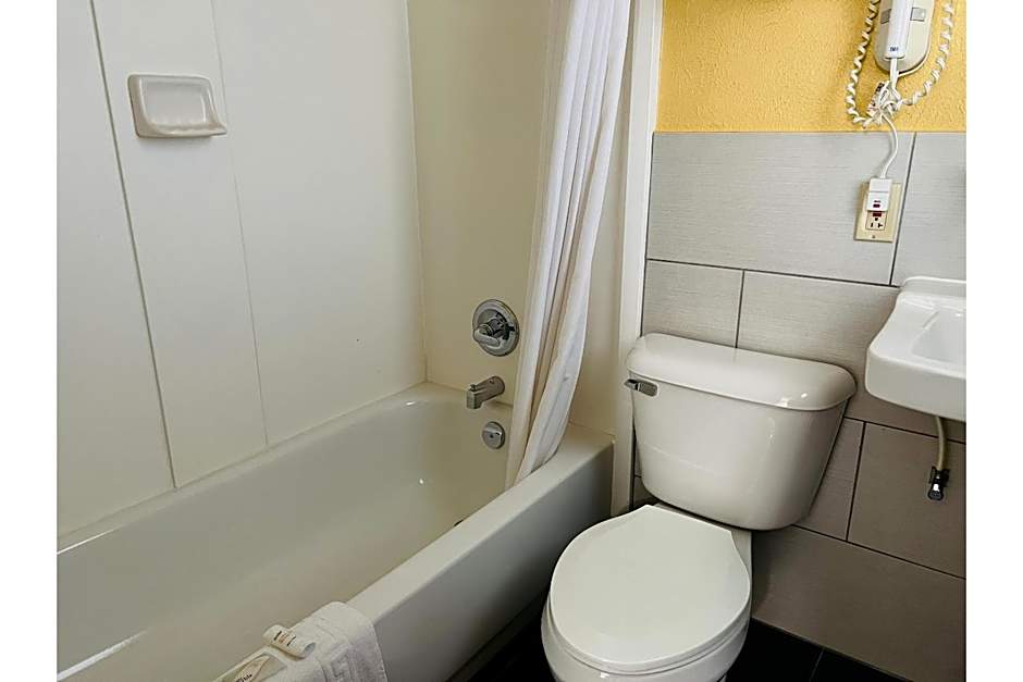 Budget Inn motel toledo perrysburg I-280