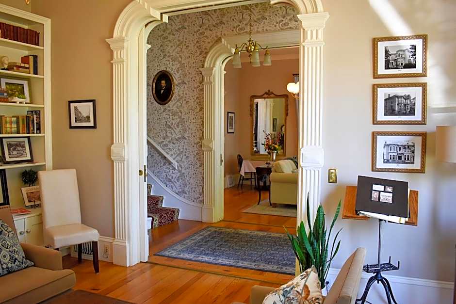 McCall House Boutique Hotel