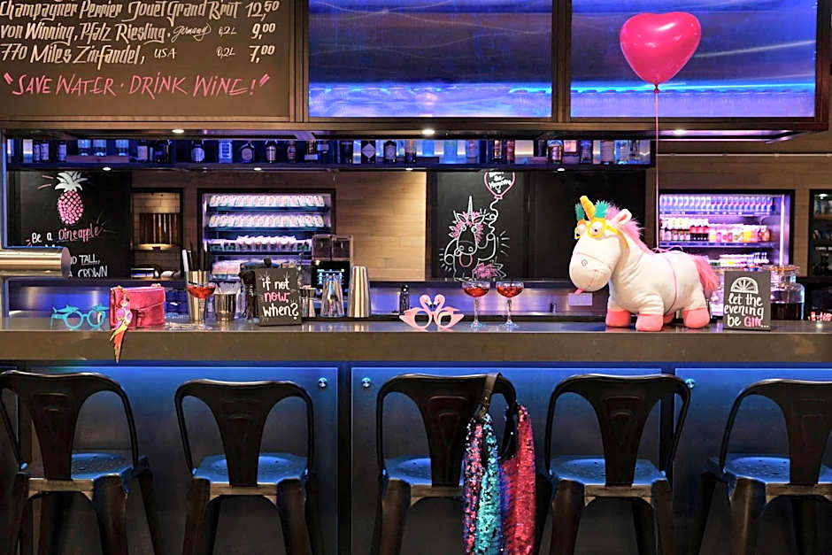 Moxy by Marriott Stuttgart Airport/Messe