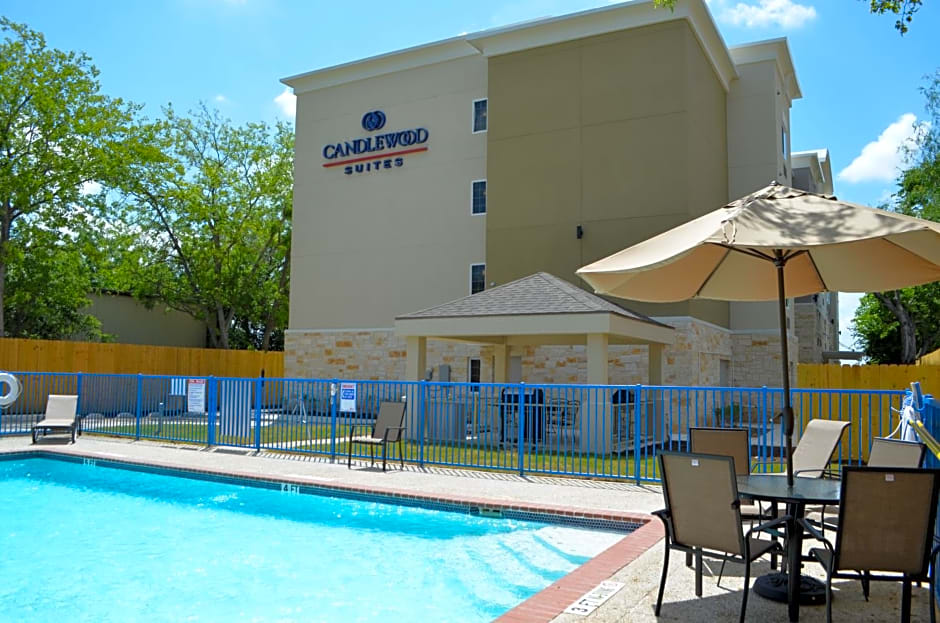 Candlewood Suites San Antonio Airport, an IHG Hotel