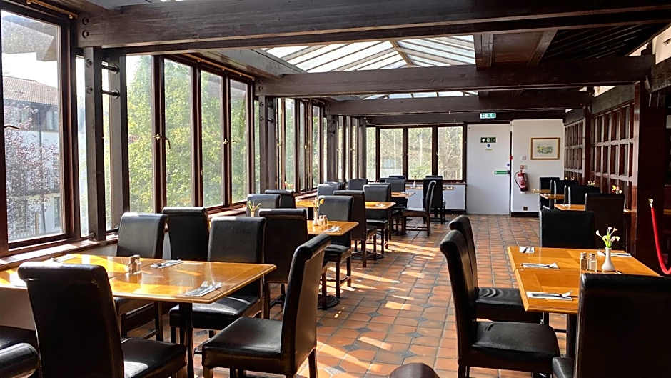 Europa Gatwick Hotel & Spa