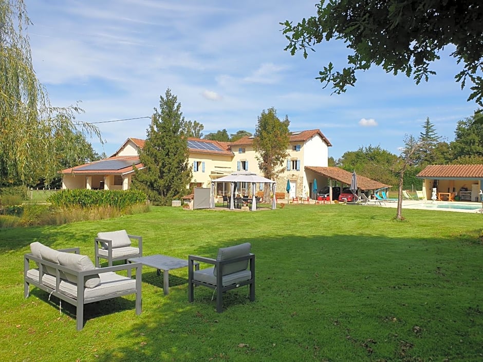 Chambres et Table d'hôtes "La Pastorale Gourmande" FR - NE - EN - DE - IT