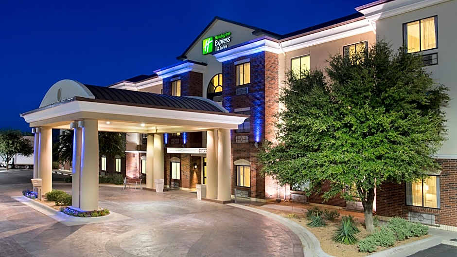 Photo 1 of 50 of Holiday Inn Express & Suites Midland Loop 250 By IHG