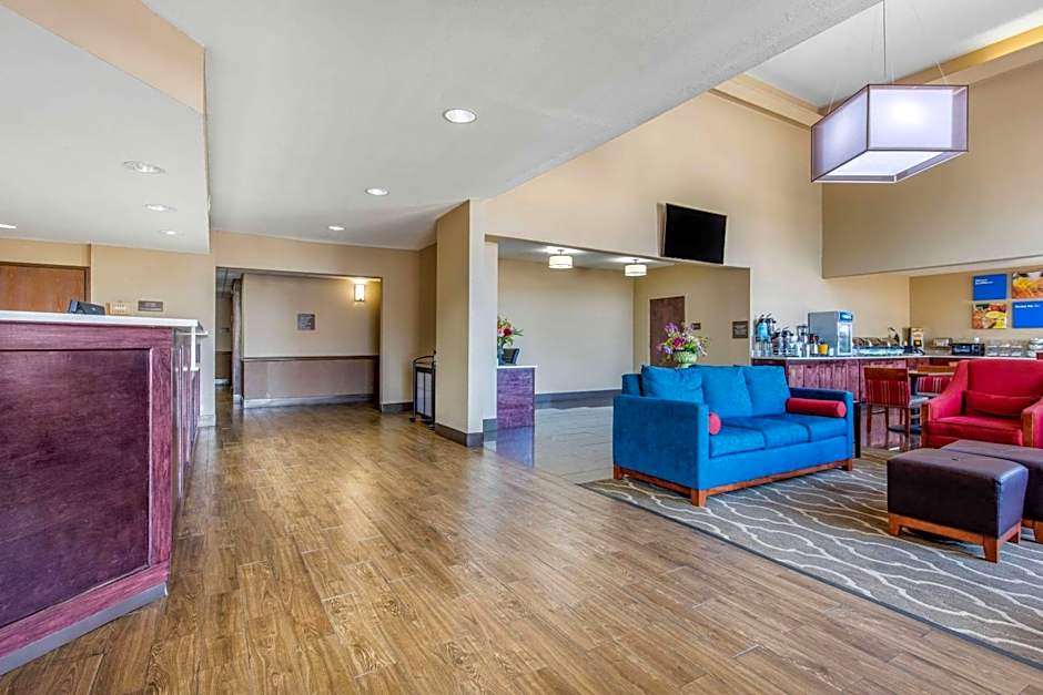 Comfort Inn & Suites Mccomb