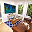 Palm Beach Paradise Walk to Beach Pool WiFi 86" TV WiFi