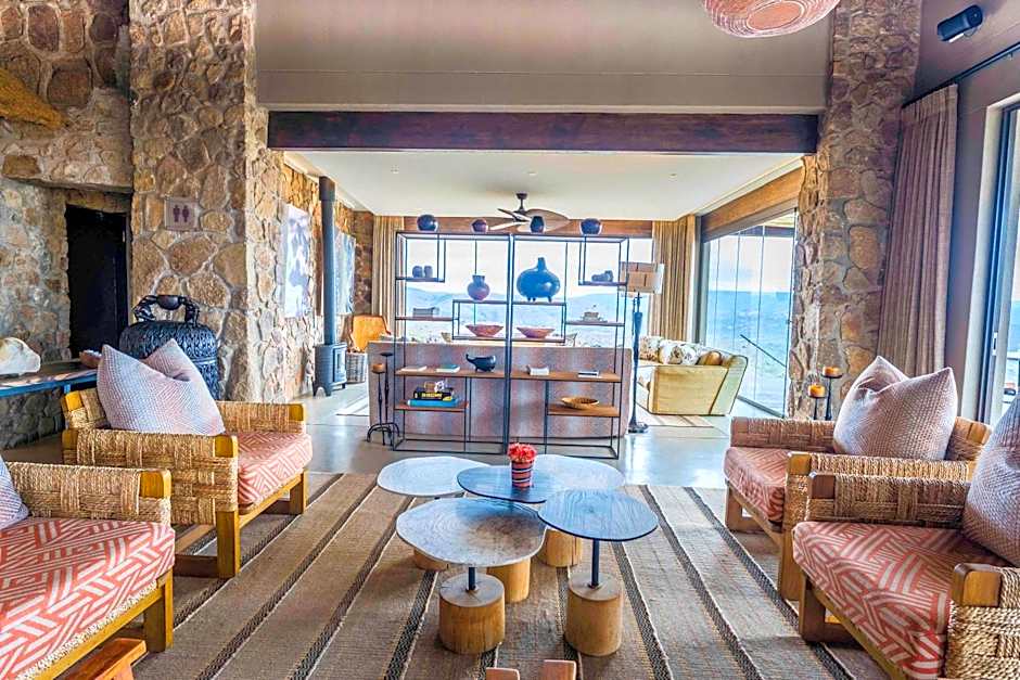 Zulu Rock Lodge - Babanango Game Reserve