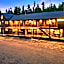 Duck Creek Village Inn