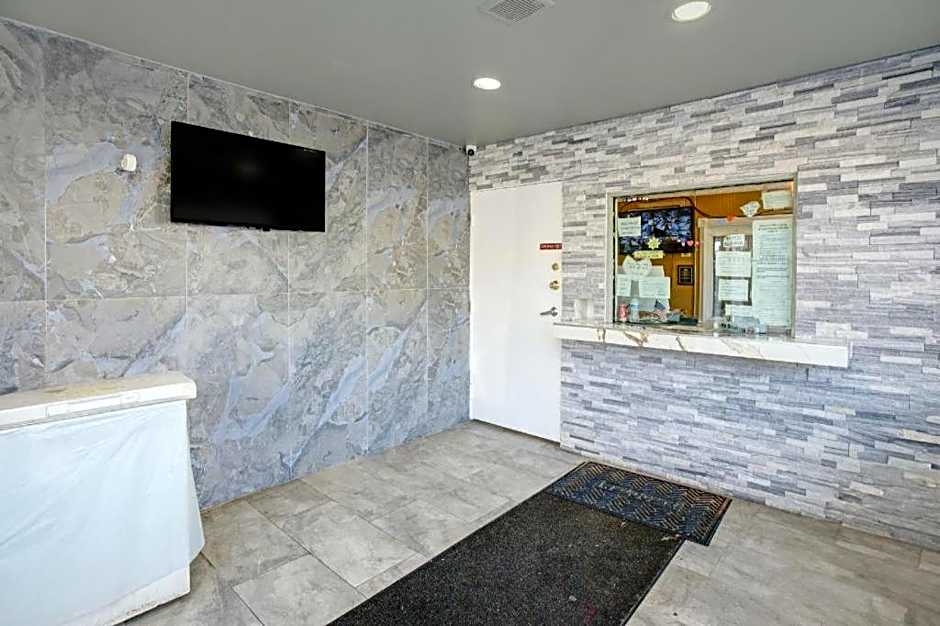 Hotel O Miami Inn & Suites Chicago Midway Airport