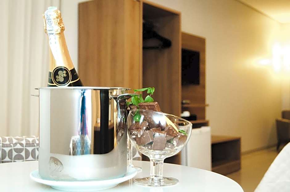 Nobile Suites Gran Lumni