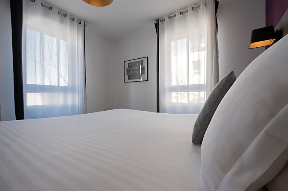 Nemea Appart Hotel Quai Victor Tours Centre