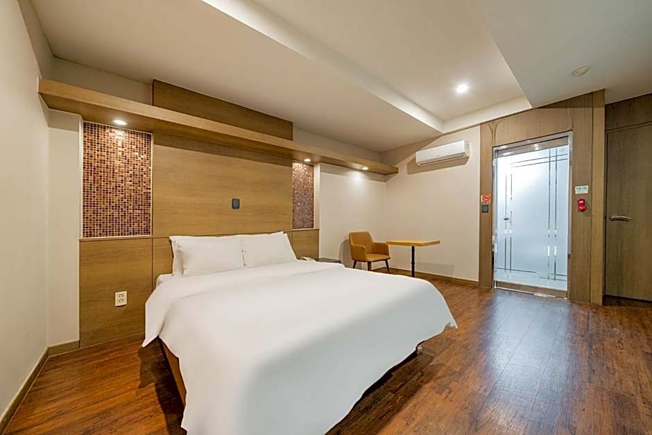 incheon Airport Hotel June