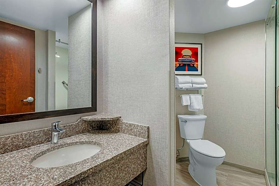 Drury Inn & Suites Joplin