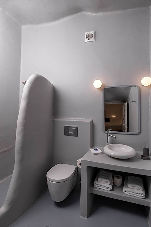 Photo 1 of 4 of Suite Double