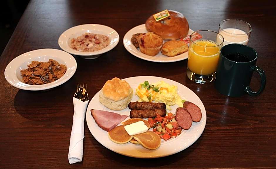 Pike's Waterfront Lodge