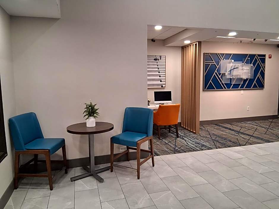 Holiday Inn Express Fredericksburg - Southpoint By IHG