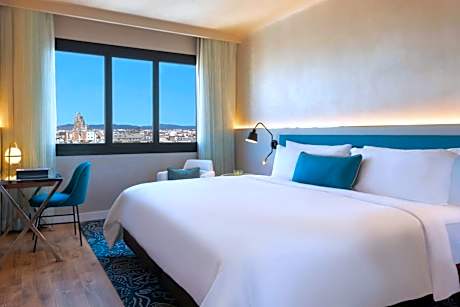 Urban Superior King Room with View