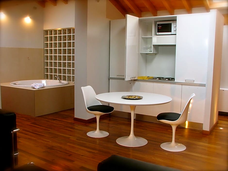 Parizzi Suites & Restaurant