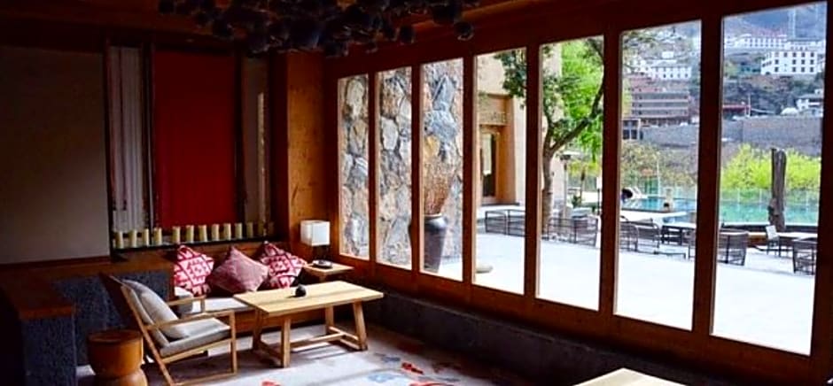 Lux Hotel Deqen Benzilan