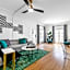 Beverly Hills Stylish & Central 1 BR Apt + Parking