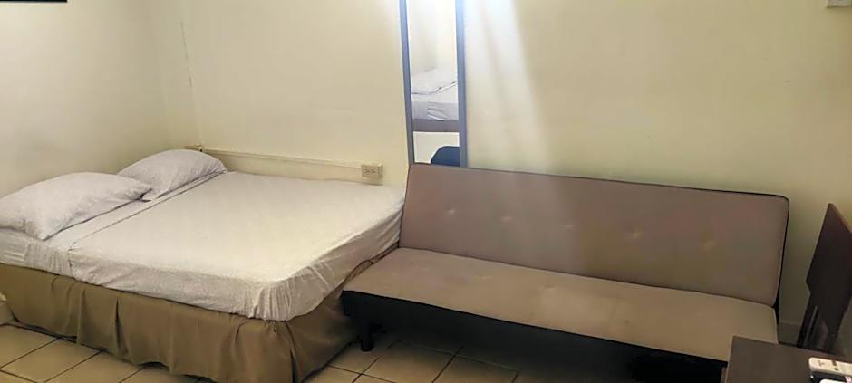 Woodbrook on the Avenue